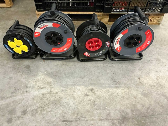 Partij lampen en toebehoren - afbeelding 7 van  18