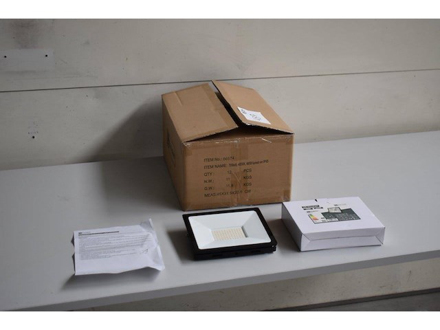 Partij lampen eversteel led floodlight 70w 12 stuks nieuw - afbeelding 1 van  1