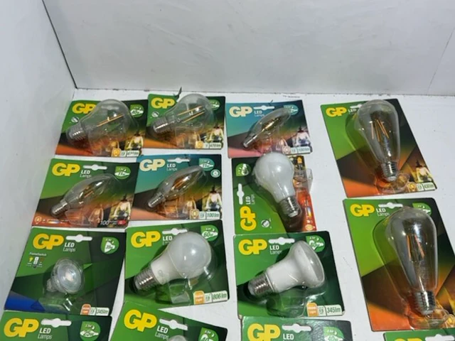 Partij lampen, gp - afbeelding 2 van  4