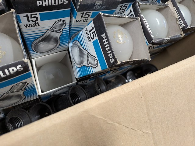 Partij lampen o.a. led en gloeilampen - afbeelding 8 van  8