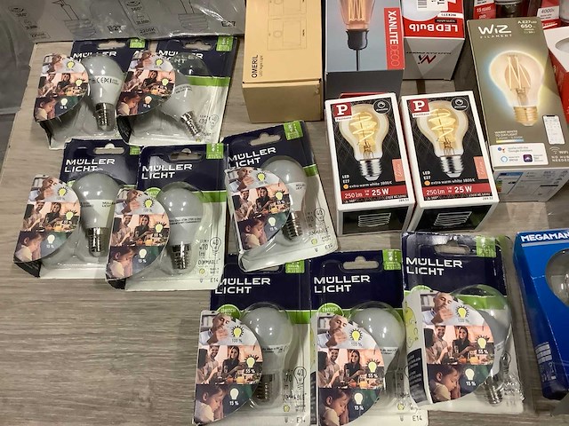 Partij lampen pitten (89x) - afbeelding 3 van  11