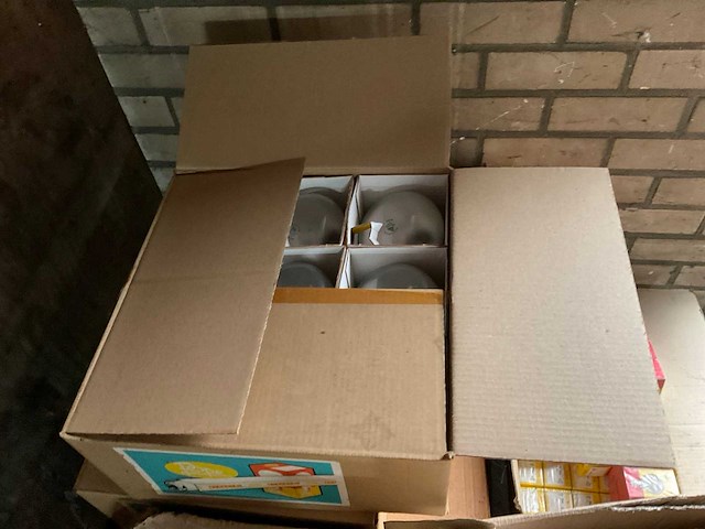 Partij lampen - afbeelding 16 van  27