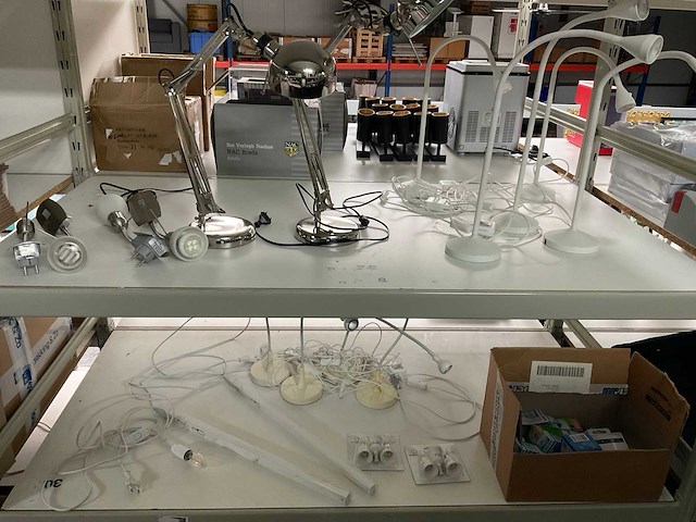 Partij lampen - afbeelding 1 van  8