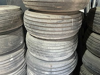 Partij landbouw- en industrie banden (circa 50 stuks) - afbeelding 3 van  29
