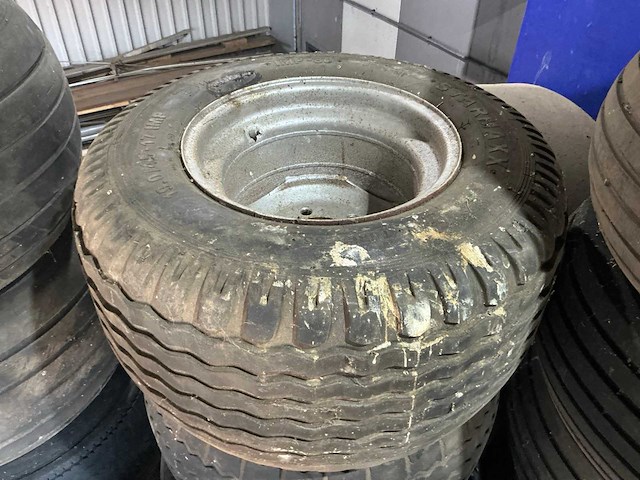 Partij landbouw- en industrie banden (circa 50 stuks) - afbeelding 11 van  29