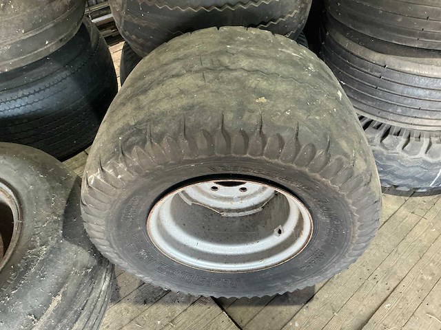 Partij landbouw- en industrie banden (circa 50 stuks) - afbeelding 14 van  29