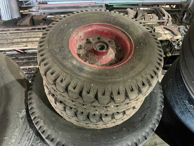 Partij landbouw- en industrie banden (circa 50 stuks) - afbeelding 18 van  29