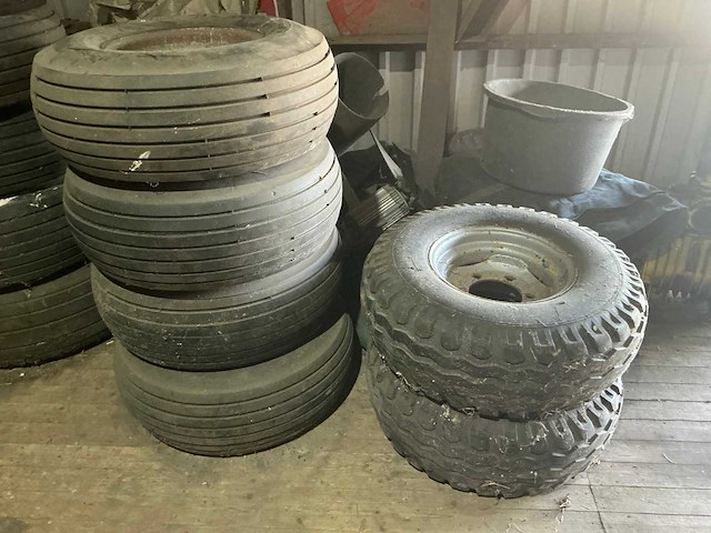 Partij landbouw- en industrie banden (circa 50 stuks) - afbeelding 12 van  29