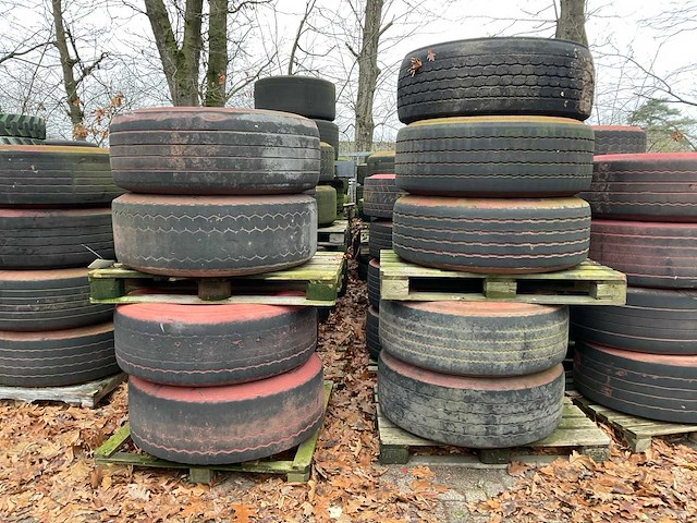 Partij landbouw wielen - afbeelding 2 van  12