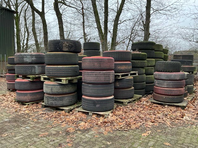 Partij landbouw wielen - afbeelding 1 van  12