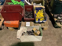 Partij landbouwmachine onderdelen en gereedschap - afbeelding 6 van  6