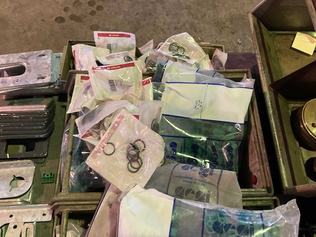 Partij landbouwmachine onderdelen - afbeelding 2 van  6