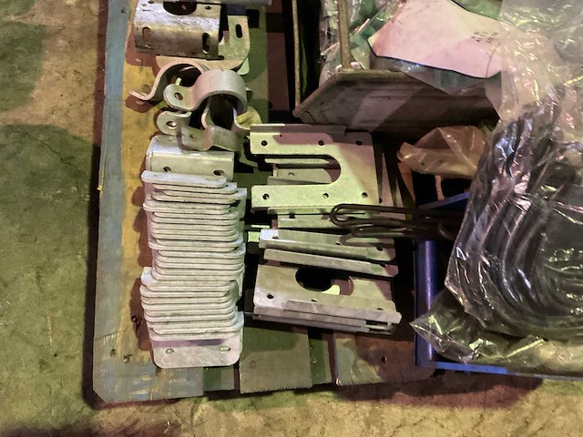 Partij landbouwmachine onderdelen - afbeelding 5 van  6