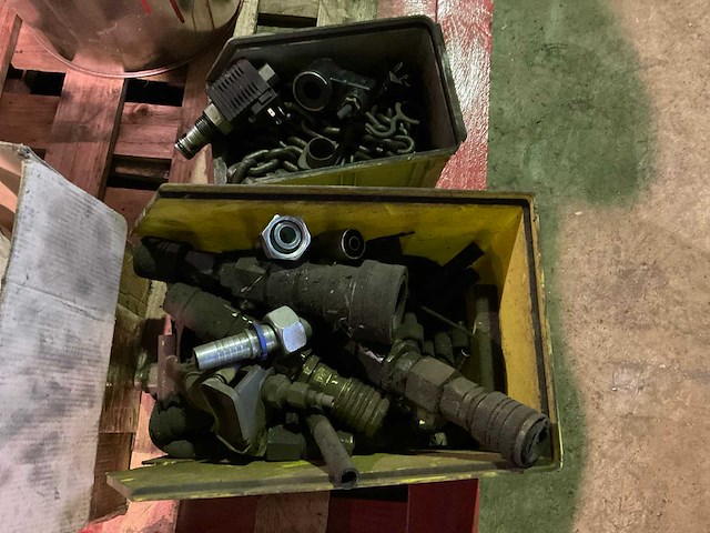 Partij landbouwmachine onderdelen - afbeelding 4 van  4