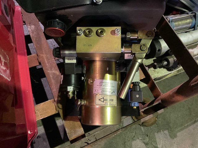 Partij landbouwmachine onderdelen - afbeelding 2 van  4