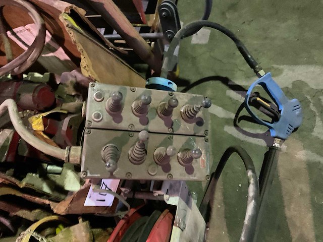 Partij landbouwmachine onderdelen - afbeelding 3 van  5