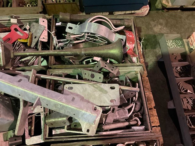 Partij landbouwmachine onderdelen - afbeelding 5 van  5