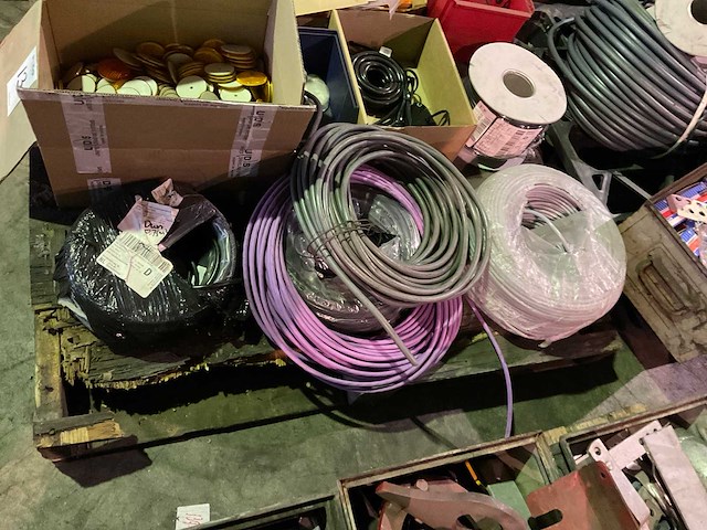 Partij landbouwmachine onderdelen - afbeelding 4 van  5