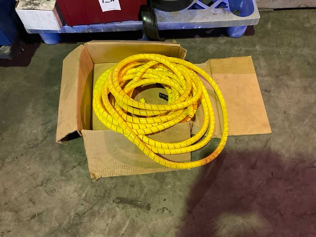 Partij landbouwmachine onderdelen - afbeelding 2 van  3