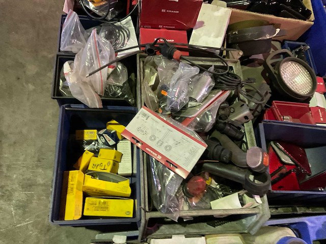 Partij landbouwmachine onderdelen - afbeelding 2 van  5