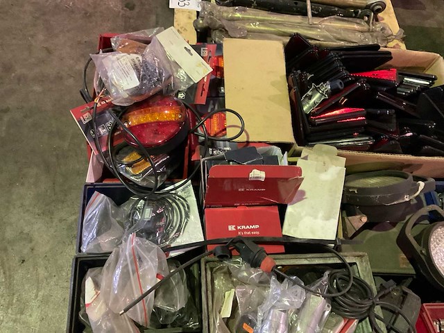 Partij landbouwmachine onderdelen - afbeelding 3 van  5