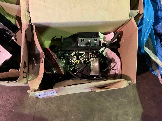 Partij landbouwmachine onderdelen - afbeelding 4 van  7