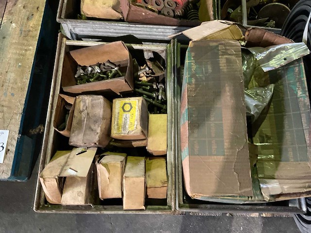 Partij landbouwmachine onderdelen - afbeelding 2 van  7