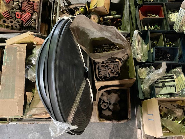 Partij landbouwmachine onderdelen - afbeelding 7 van  7