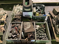 Partij landbouwmachine onderdelen - afbeelding 1 van  5