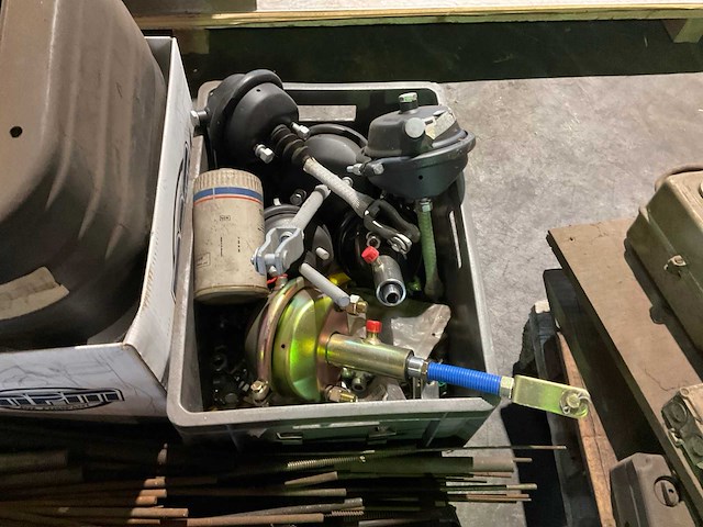 Partij landbouwmachine onderdelen - afbeelding 4 van  5