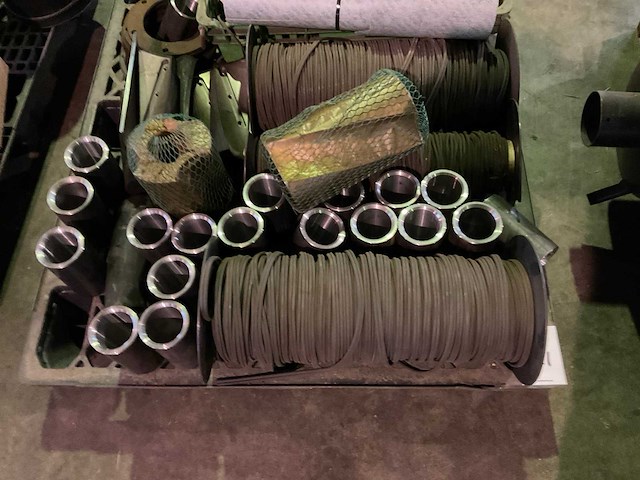 Partij landbouwmachine onderdelen - afbeelding 2 van  4