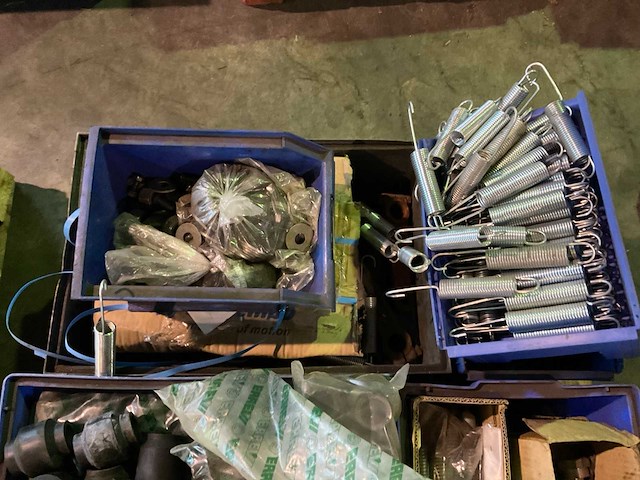 Partij landbouwmachine onderdelen - afbeelding 4 van  4