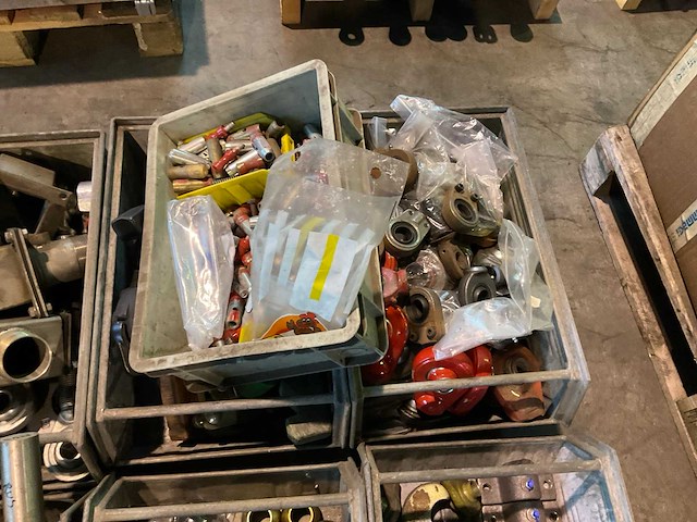 Partij landbouwmachine onderdelen - afbeelding 4 van  6