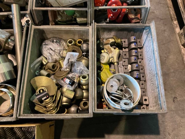 Partij landbouwmachine onderdelen - afbeelding 5 van  6