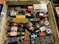 Partij landbouwmachine onderdelen - afbeelding 4 van  4