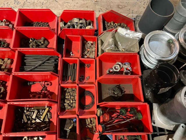 Partij landbouwmachine onderdelen - afbeelding 3 van  5