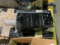 Partij landbouwmachine onderdelen - afbeelding 2 van  6