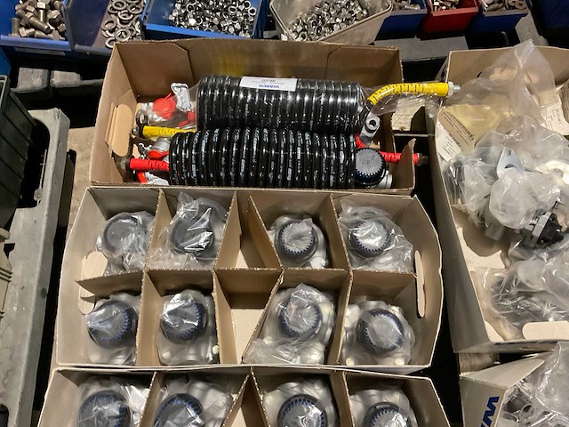 Partij landbouwmachine onderdelen - afbeelding 3 van  9