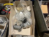 Partij landbouwmachine onderdelen - afbeelding 6 van  9