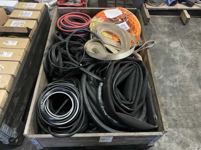 Partij landbouwmachine onderdelen - afbeelding 1 van  1