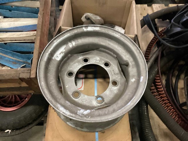 Partij landbouwmachine toebehoren en gereedschap - afbeelding 7 van  11