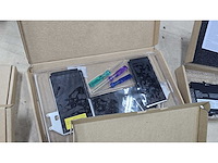 Partij laptop - batterijen en onderdelen - - afbeelding 3 van  7