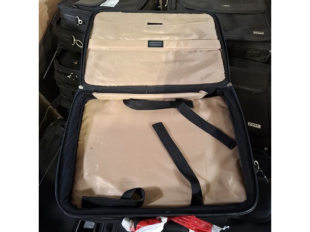 Partij laptoptassen, o.a port - afbeelding 5 van  7