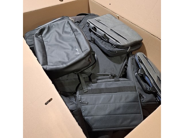 Partij laptoptassen - afbeelding 8 van  10
