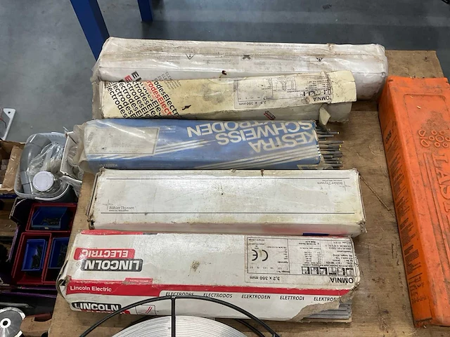 Partij las-electrodes en lasdraad - afbeelding 2 van  4