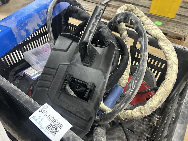 Partij lasapparatuur en toebehoren - afbeelding 7 van  9