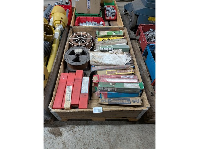 Partij lasbenodigdheden - afbeelding 1 van  12