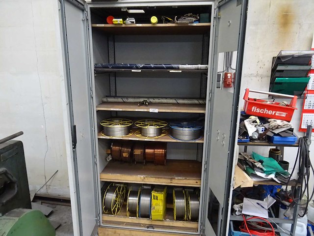 Partij lasdraad en elektroden - afbeelding 1 van  9