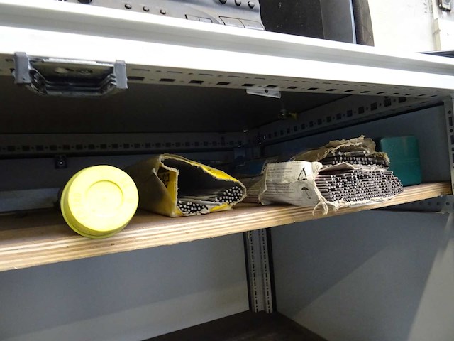 Partij lasdraad en elektroden - afbeelding 9 van  9