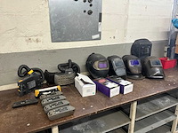 Partij lashelmen en adflo - afbeelding 1 van  12